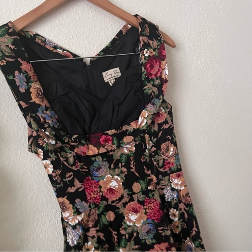 Lindy Bop Pleated Floral Vintage Style Cotton Blend Swing Dress - Picture 6 of 11